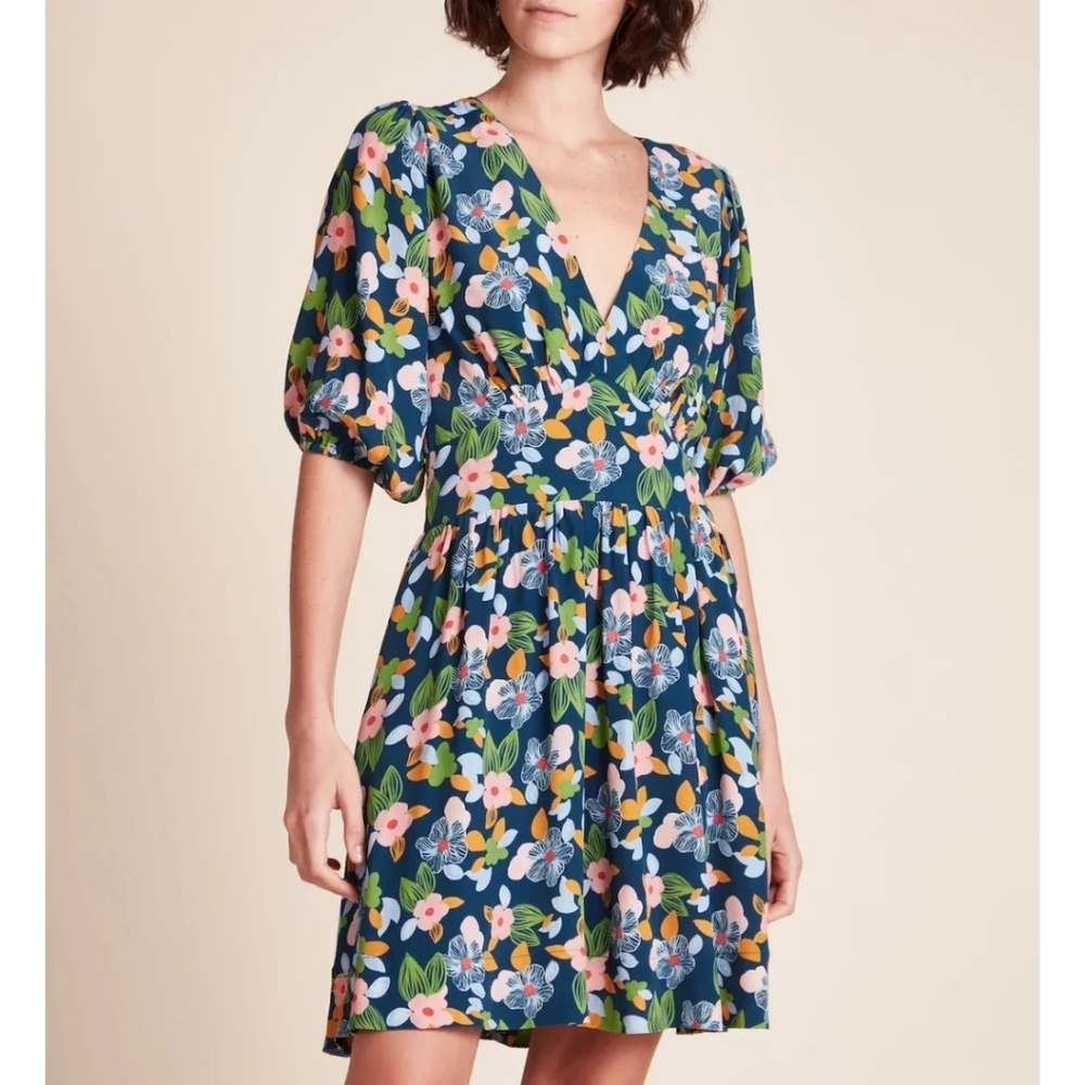 Trovata Navy Floral V-Neck Puff Sleeve Dress